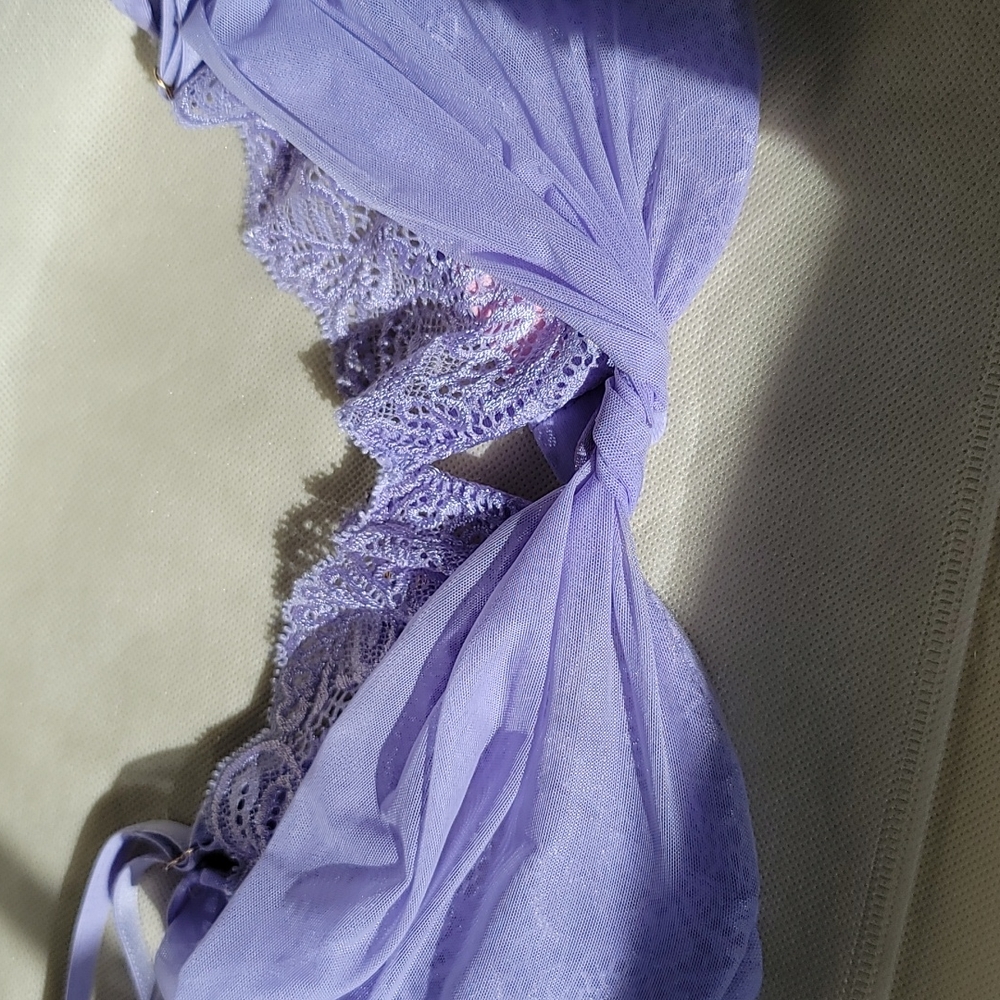 NEW VS LILAC LACY SHEER BRA  36C - Picture 5 of 7
